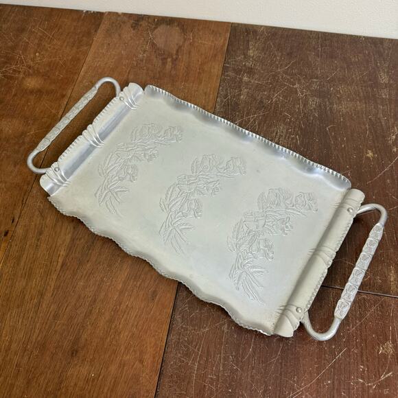 Vintage Silver Serving Tray Embossed Roses Lightweight‎ Aluminum 18” Charcuterie - Picture 1 of 7